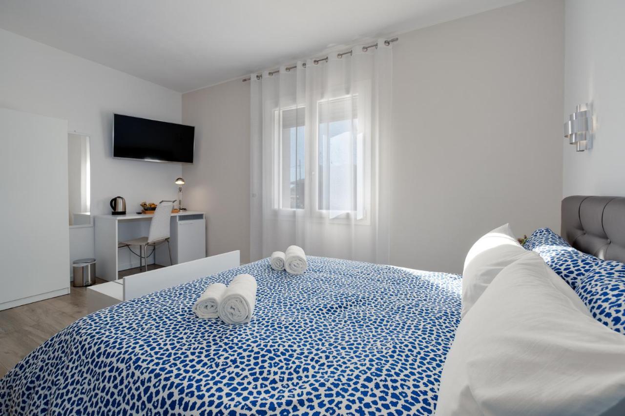The White Building - Rooms Costermano Esterno foto