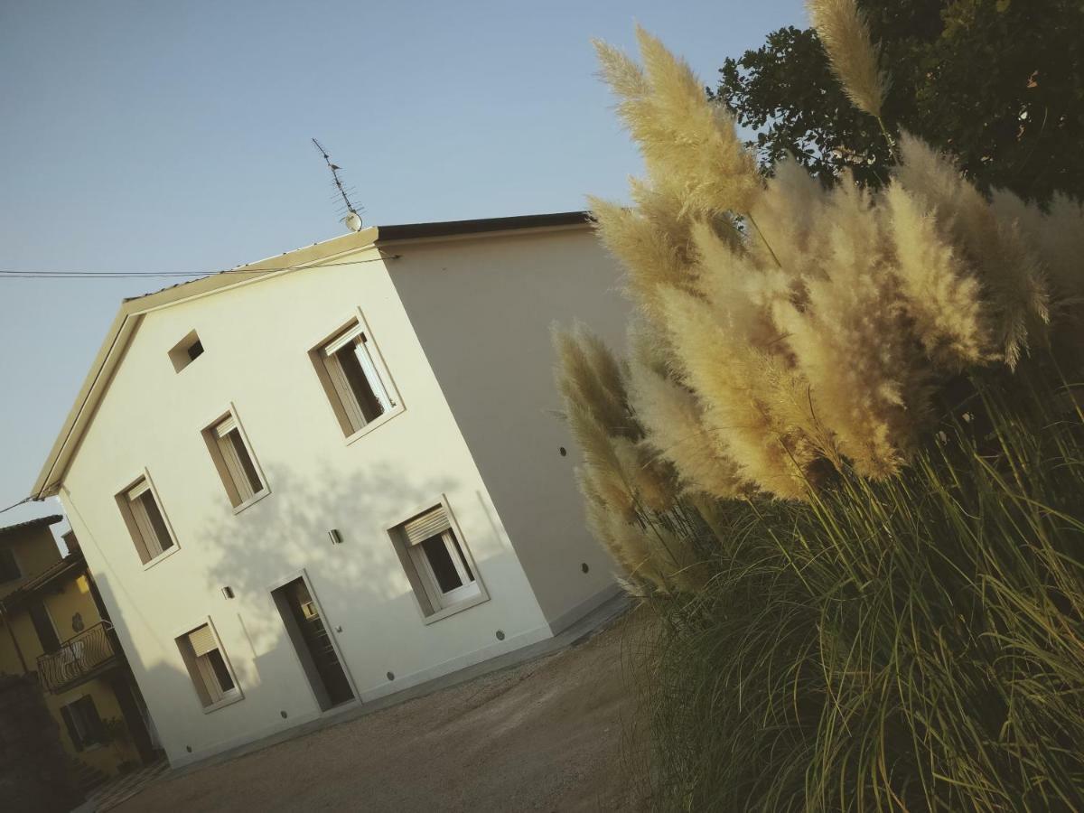 The White Building - Rooms Costermano Esterno foto